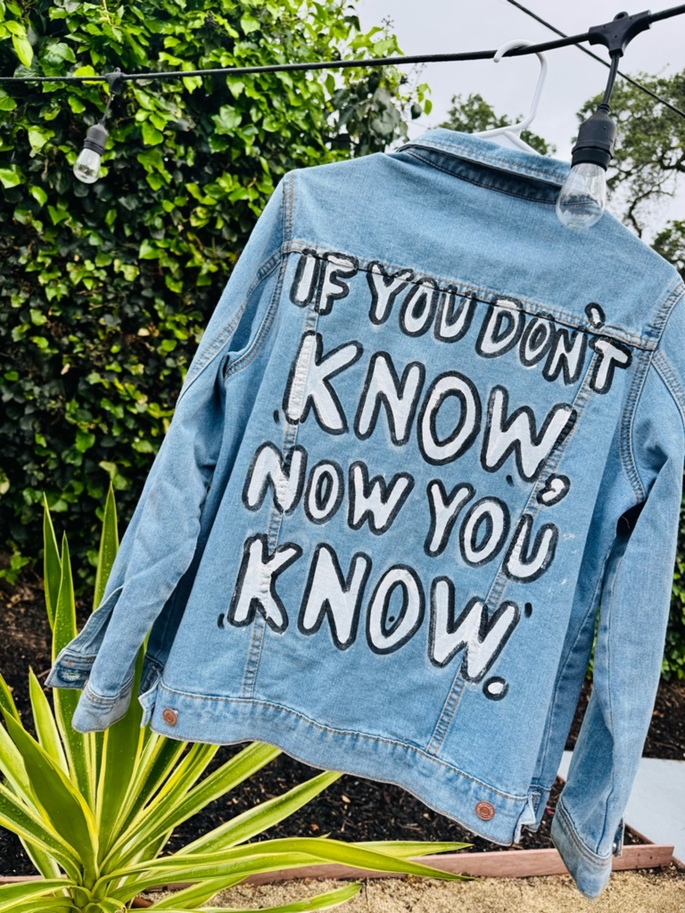 BR06 - 1/1 Denim Jacket “Now You Know” Hand Painted - Picture 3 of 6